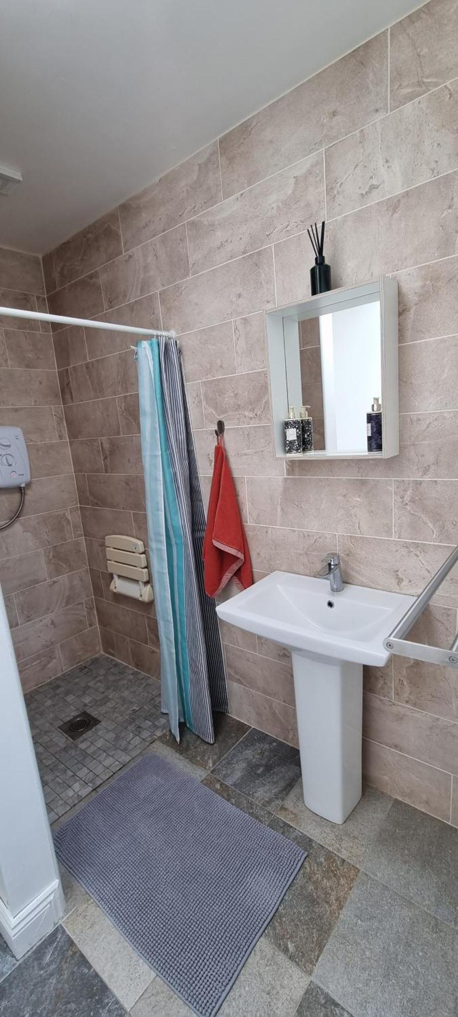 Spacious Curragh 2-Bed Apartment With Own Entrance Brownstown Ngoại thất bức ảnh